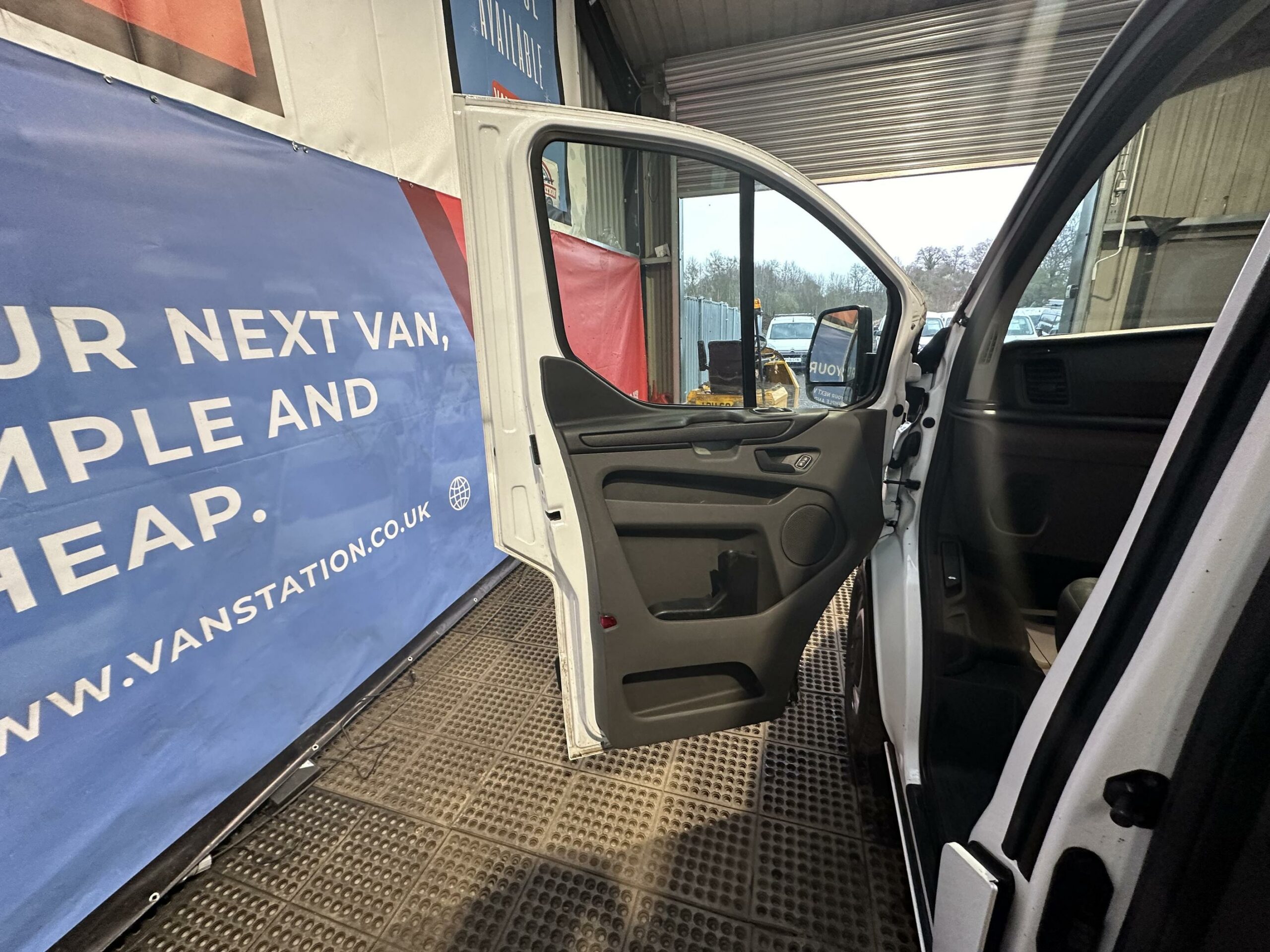 2019 Ford Transit Custom Transit Custom 320 Base EcoBlue – FH19MRU