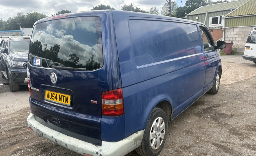 2004 VOLKSWAGEN TRANSPORTER T5 2.5 TDI
