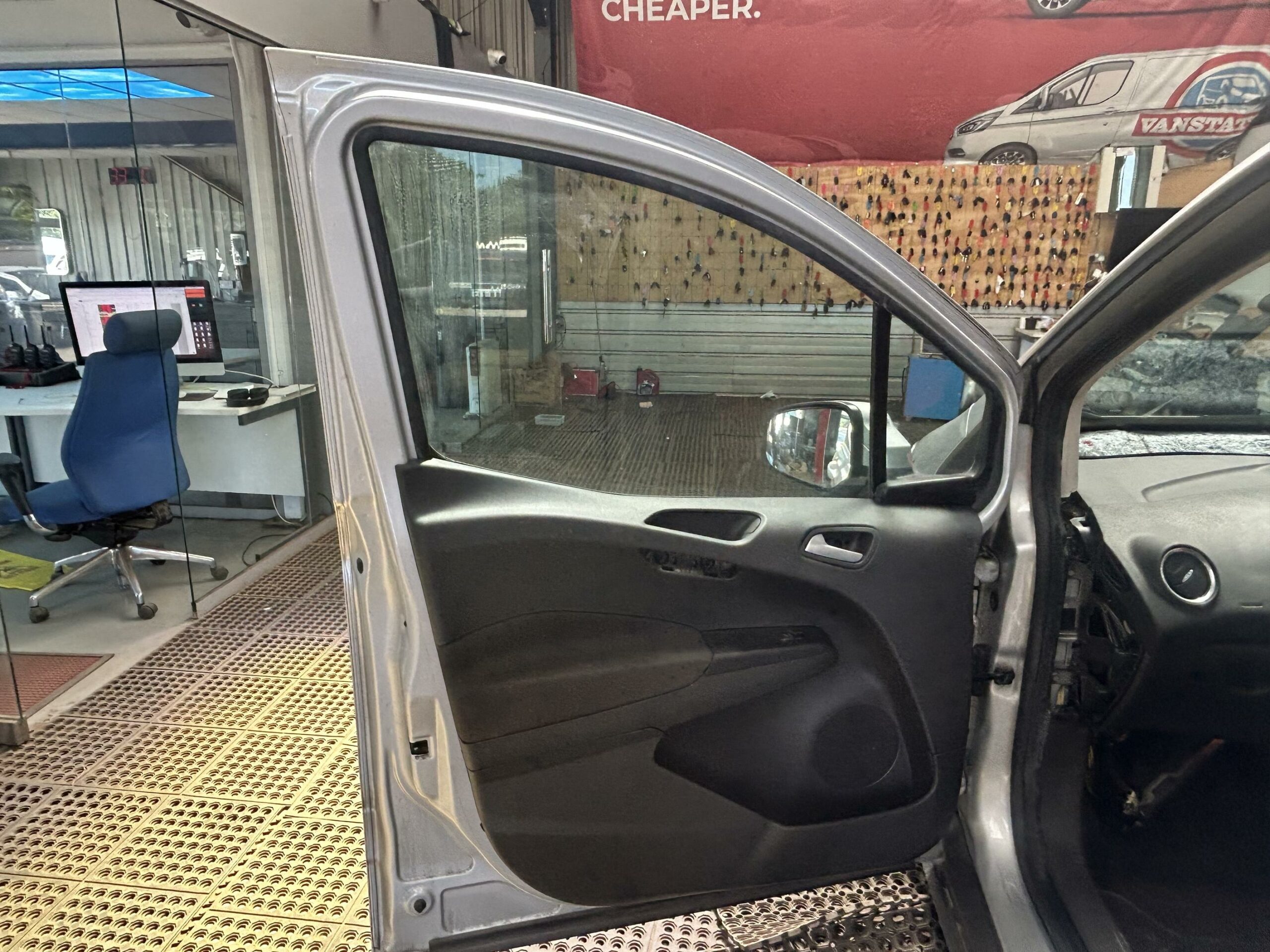2018 Ford Transit Courier Transit Courier Limited TDCi – HJ68VHA