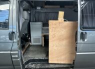VOLKSWAGEN TRANSPORTER CARAVELLE