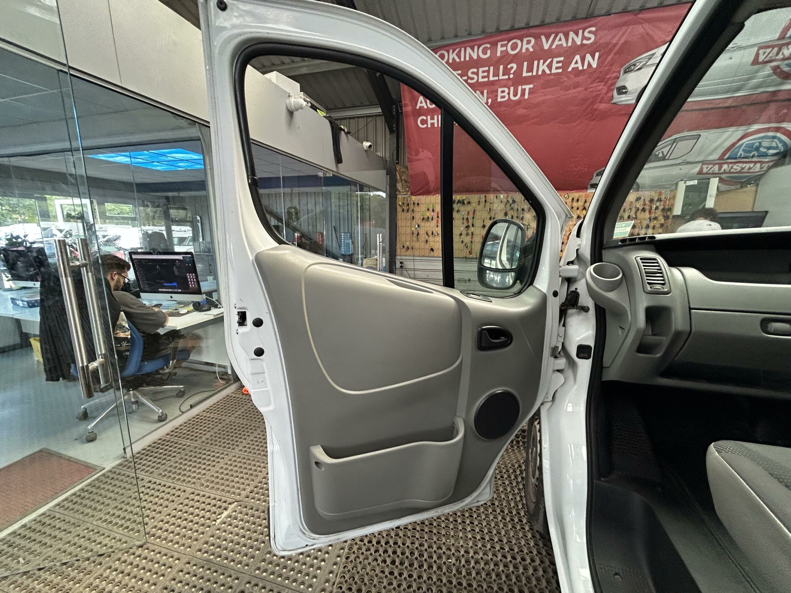 2013 Vauxhall Vivaro Vivaro 2700 CDTi 113 SWB – WV13FHB