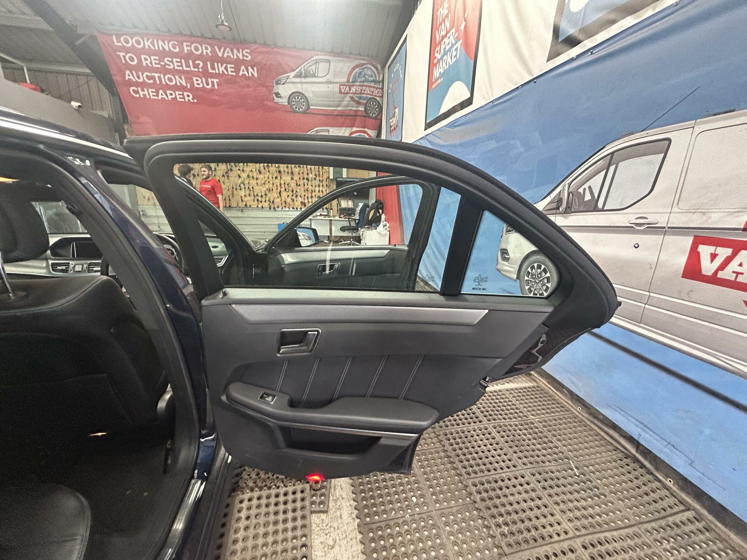 2015 Mercedes-Benz E-Class E220 SE Bluetec Auto – KS64FTD