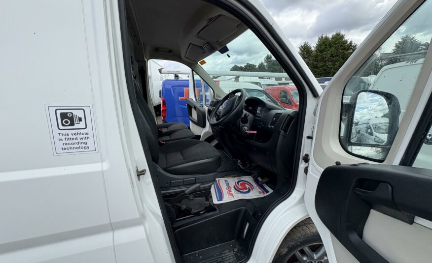 2018 PEUGEOT BOXER 335 L2H2 BLUE HDI