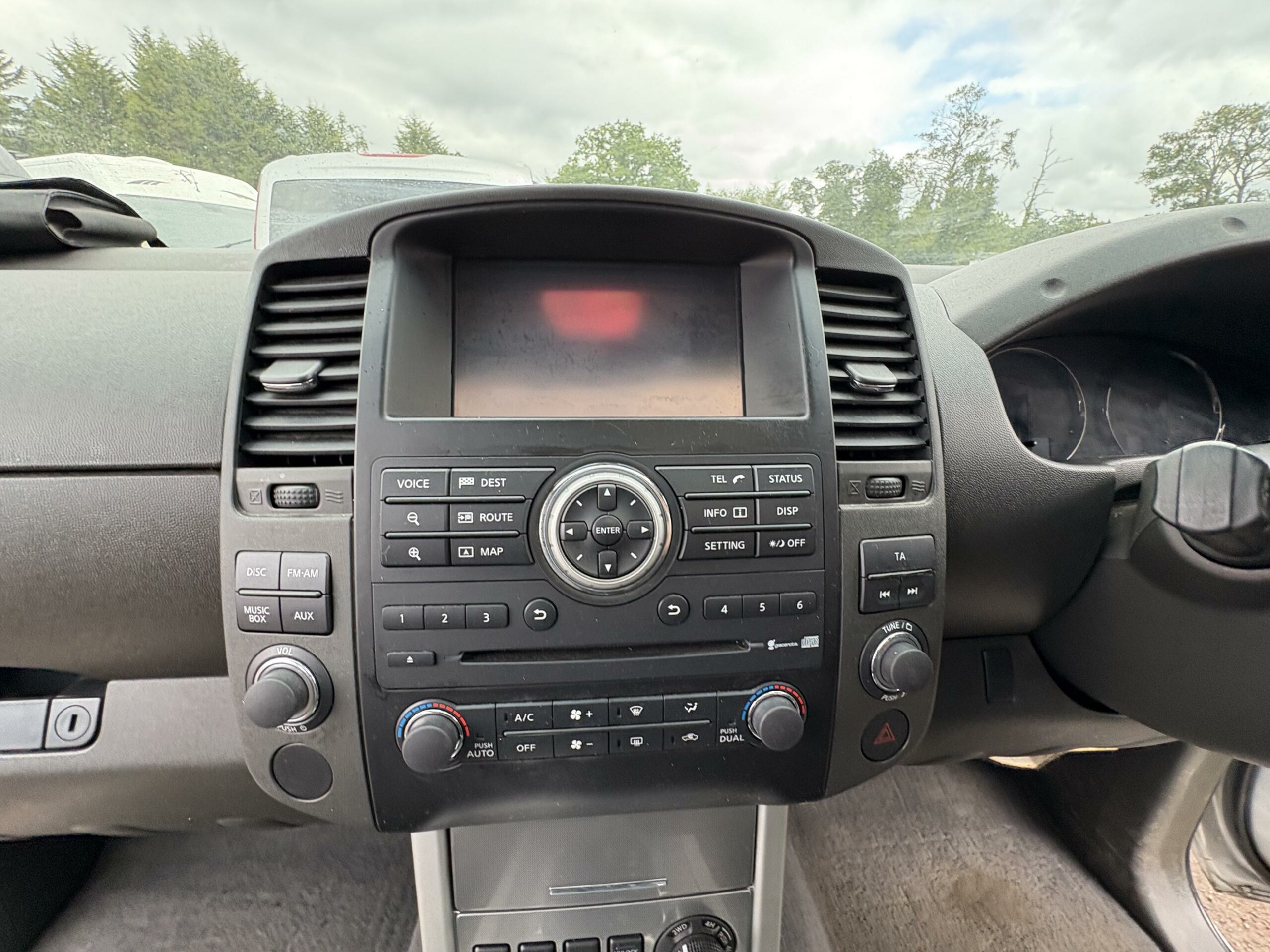 2015 Nissan Navara Navara Outlaw dCi Auto – YN65WJL/C3WAXY