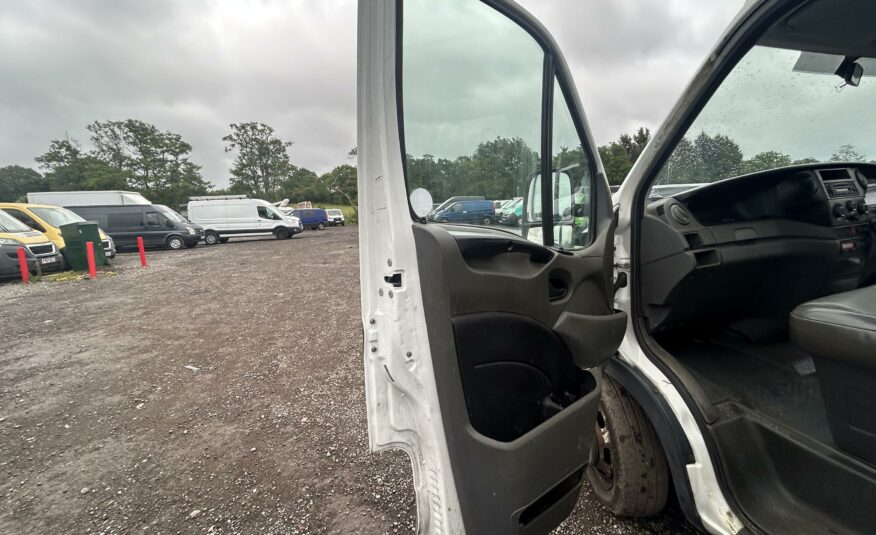 2013 IVECO DAILY 35C13 LWB