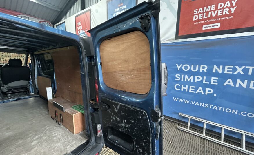 2005 VAUXHALL VIVARO DTI 2900 LWB P/V