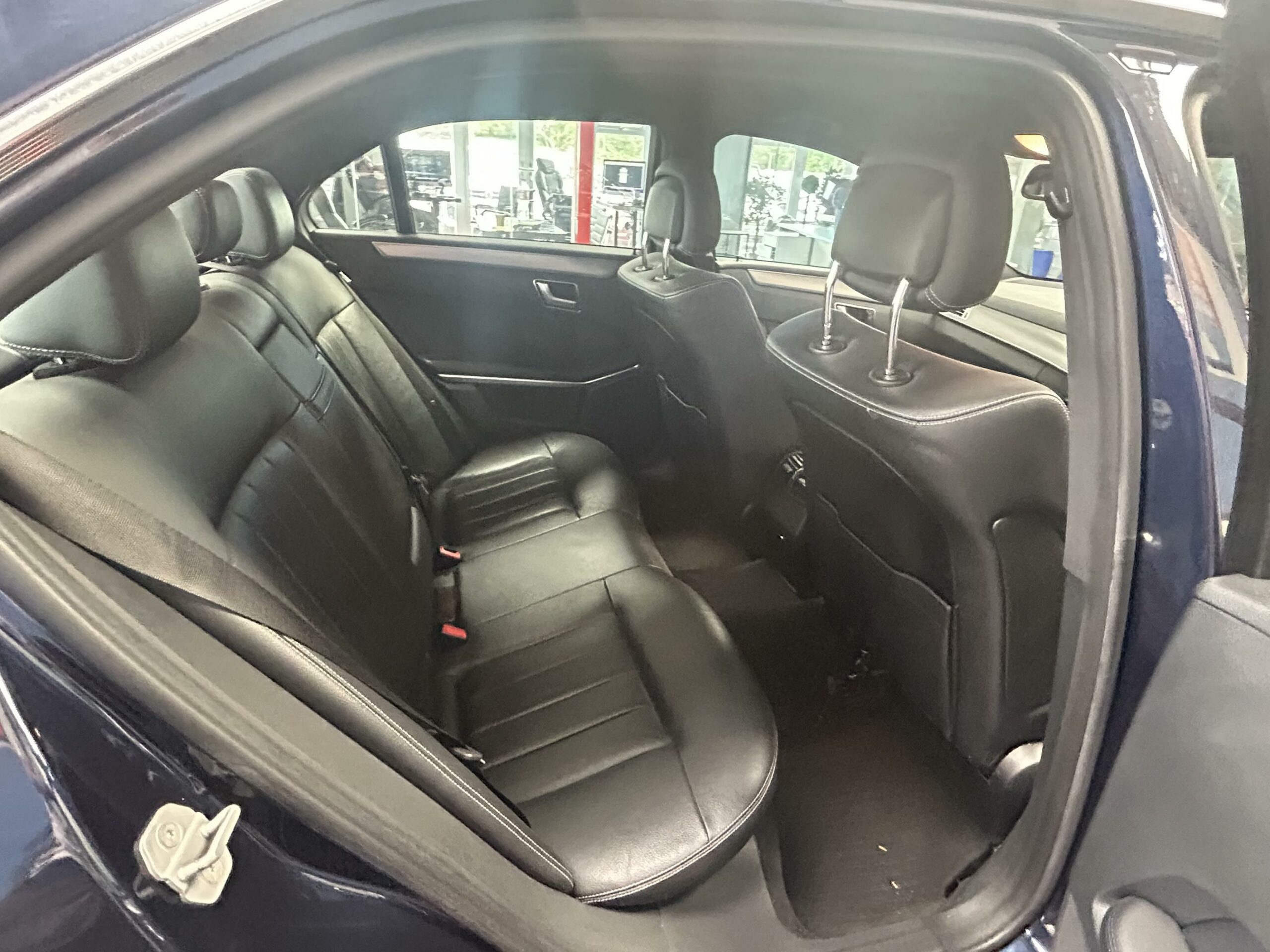 2015 Mercedes-Benz E-Class E220 SE Bluetec Auto – KS64FTD