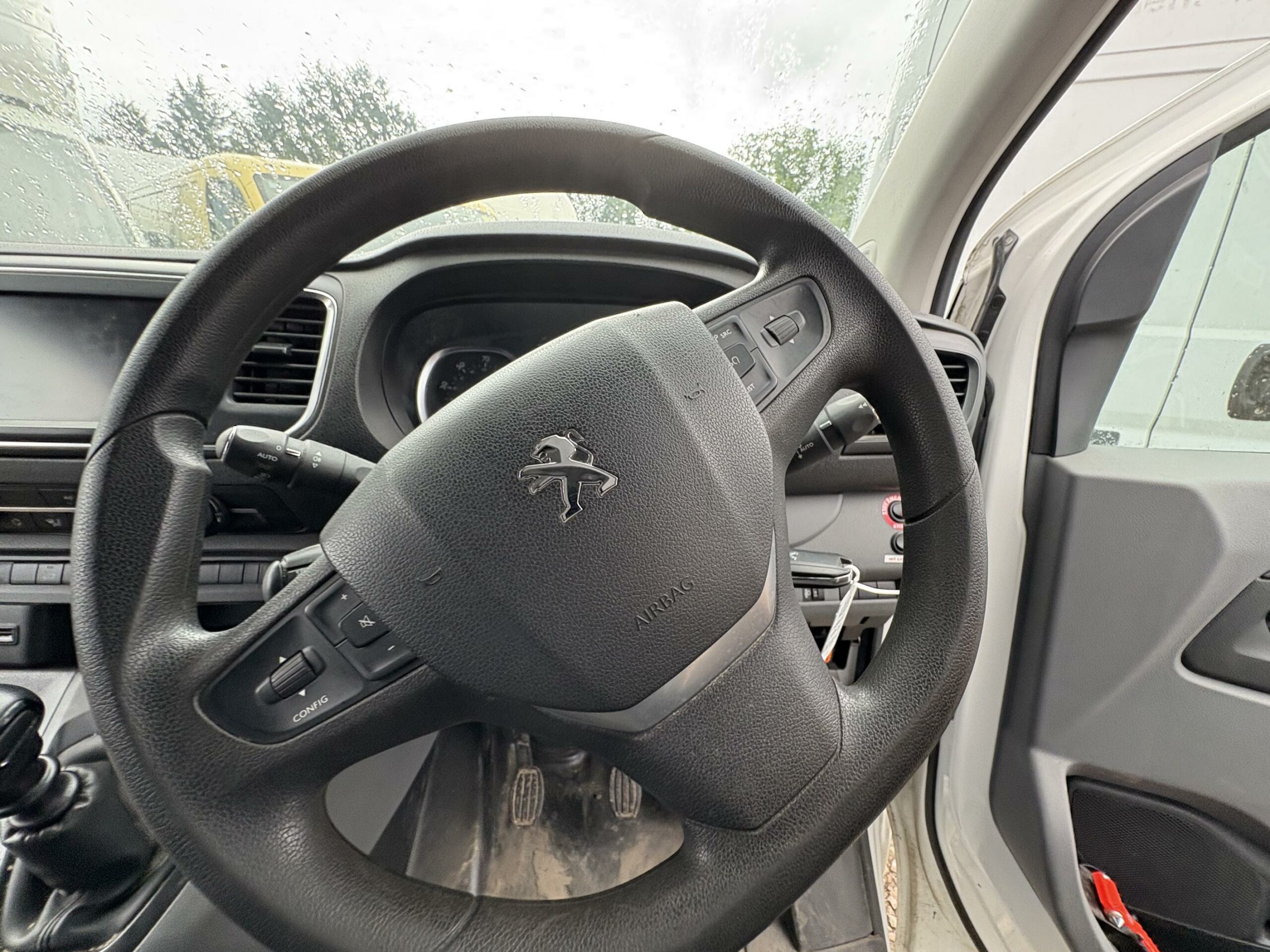 2018 Peugeot Expert Expert Professional Standard Blue HDi – LN18LNY