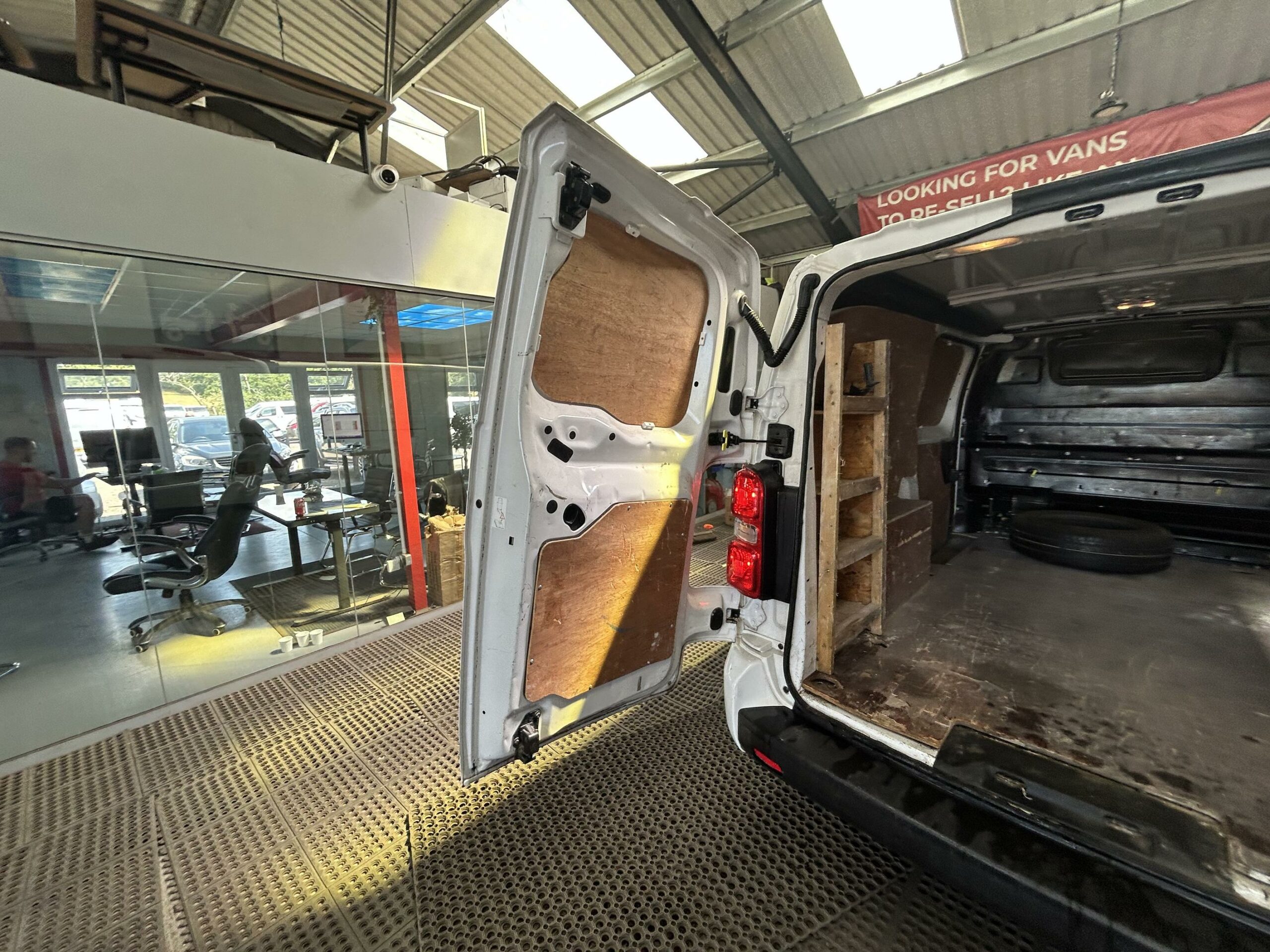 2019 Vauxhall Vivaro Vivaro 3100 Sportive S/S – FM19VYF