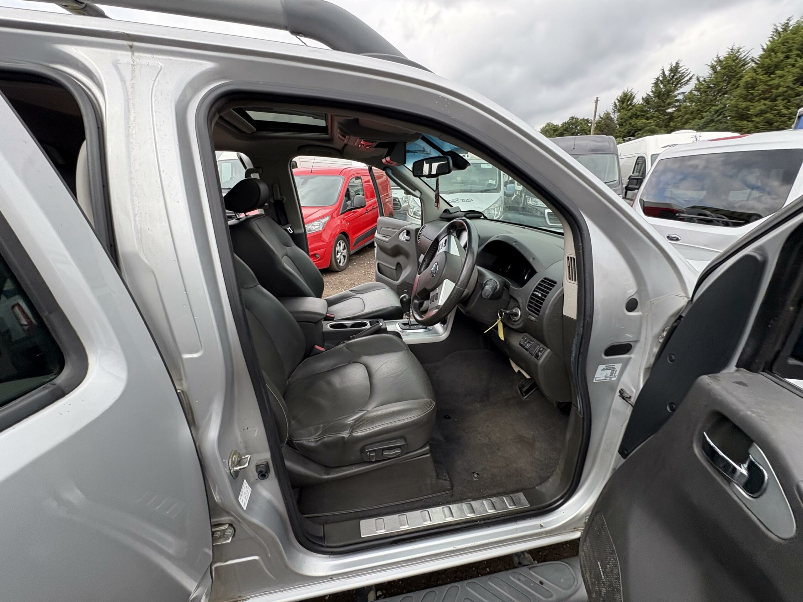 2015 Nissan Navara Navara Outlaw dCi Auto – YN65WJL/C3WAXY