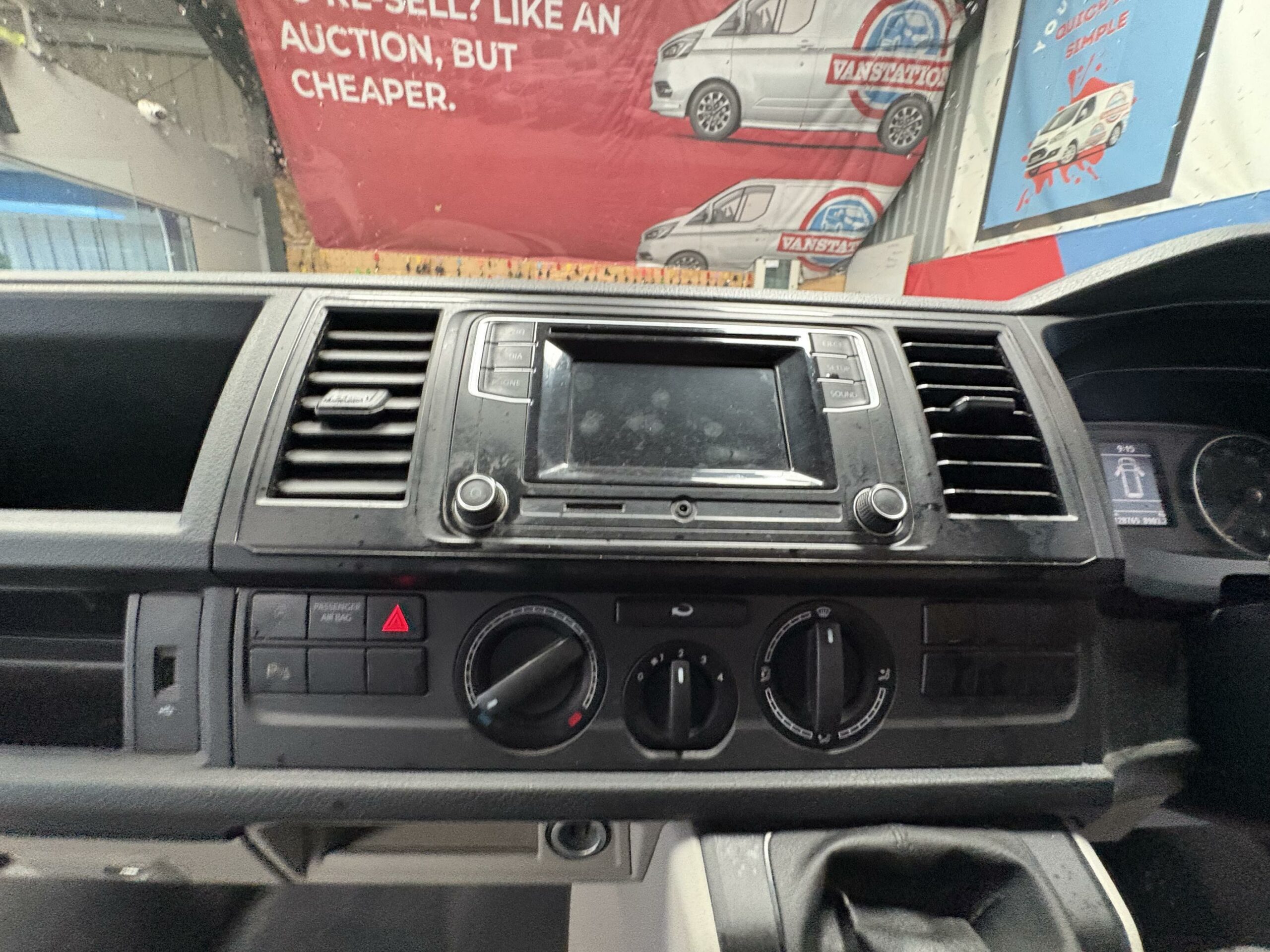 2018 Volkswagen Transporter Transporter T30 Startline TDI BlueMotion Technology – GM18KYS