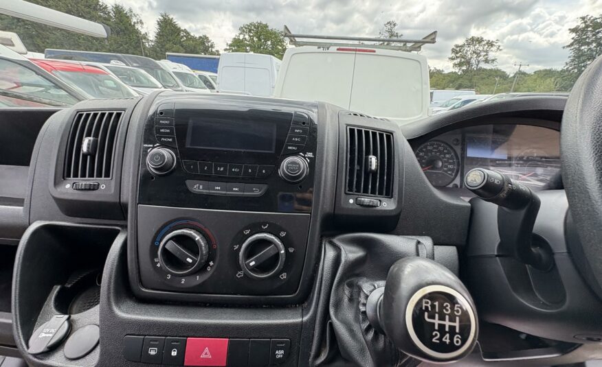 2018 PEUGEOT BOXER 335 L2H2 BLUE HDI