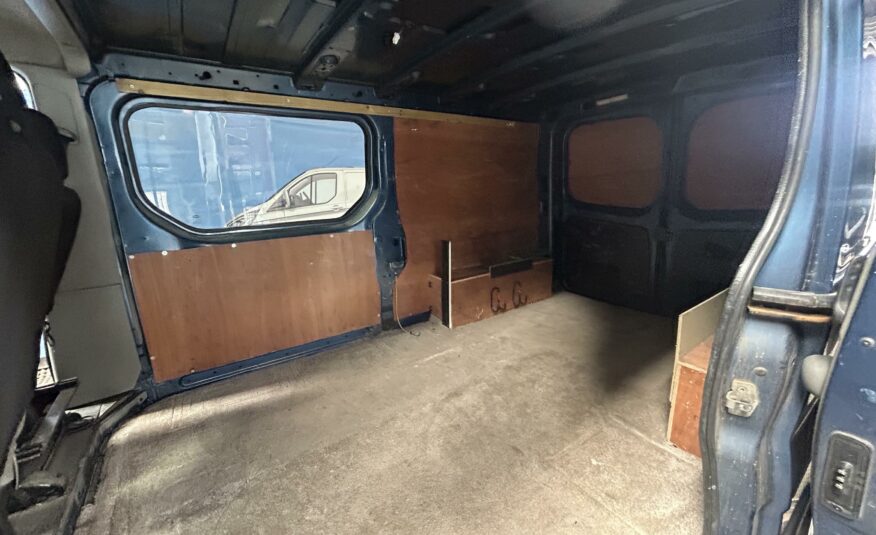 2005 VAUXHALL VIVARO DTI 2900 LWB P/V