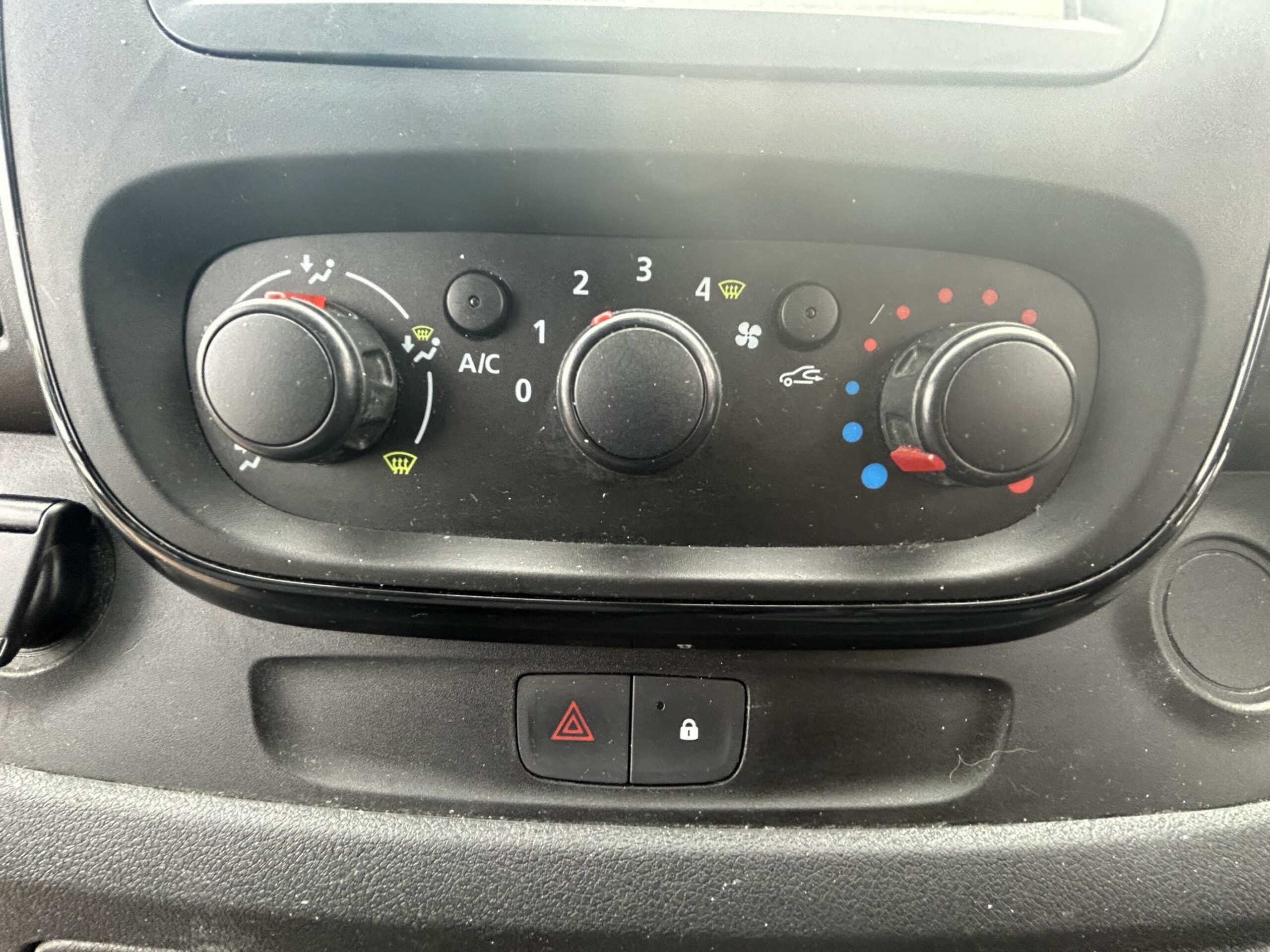 2018 Vauxhall Vivaro Vivaro 2700 CDTI – MK68VXD
