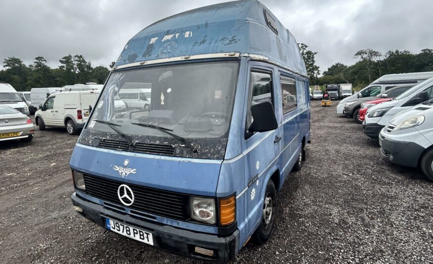 1991 MERCEDES 208D