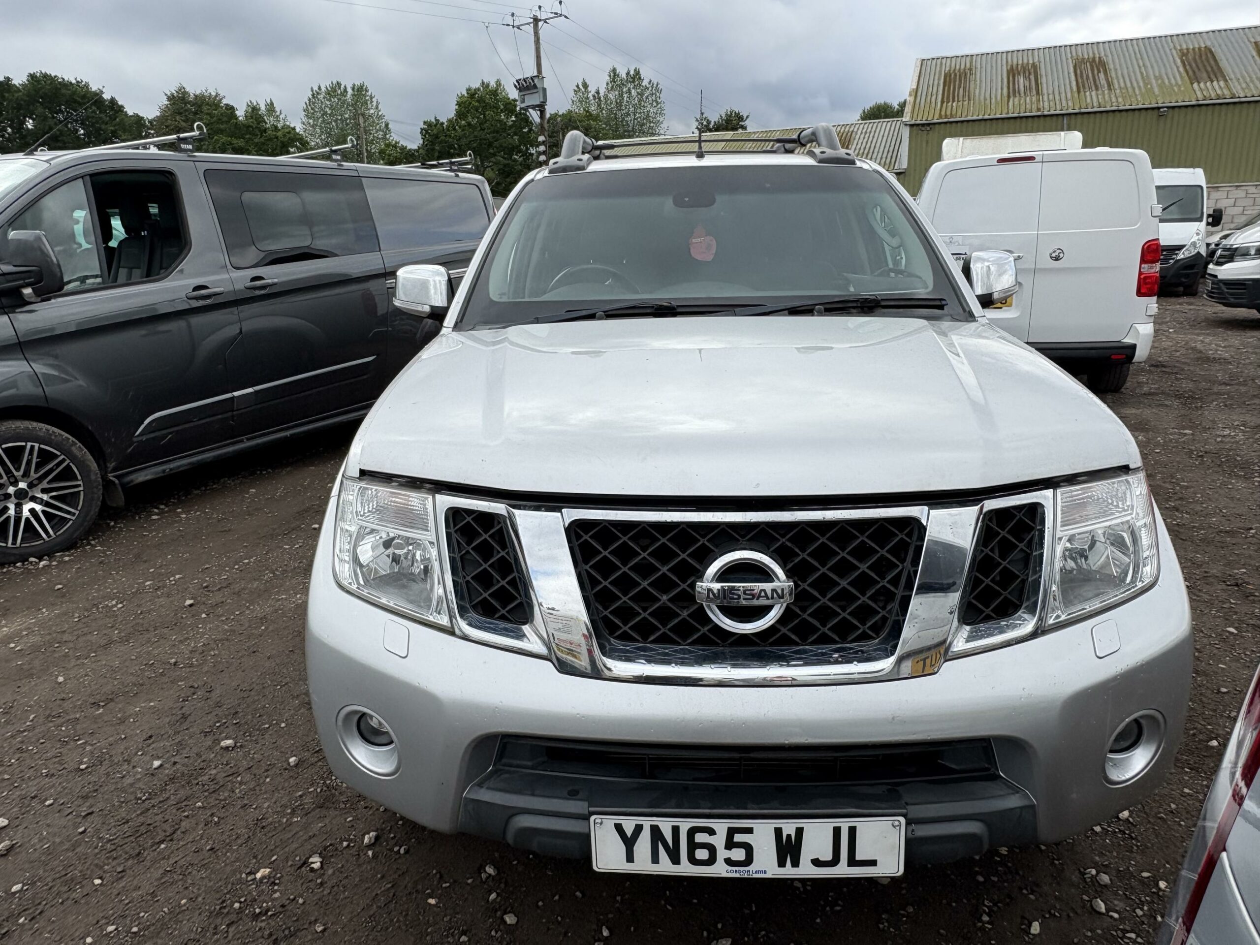 2015 Nissan Navara Navara Outlaw dCi Auto – YN65WJL/C3WAXY