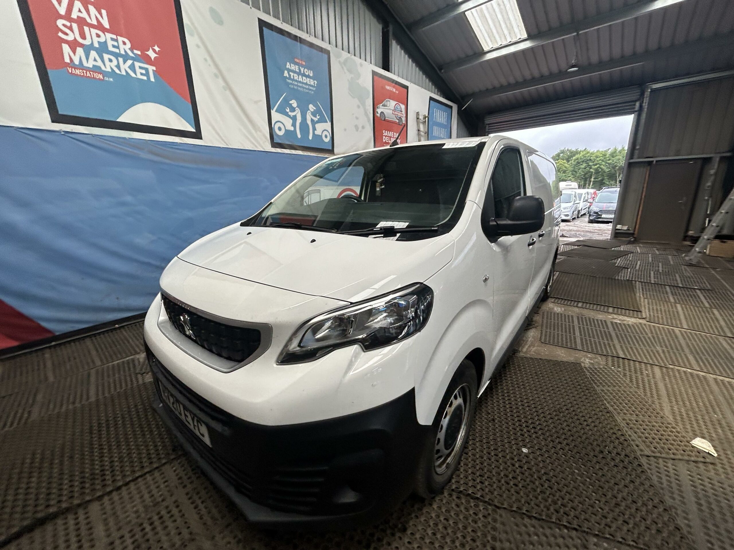 2020 Peugeot Expert Expert Professional L1 Blue HDi – NV20EYC