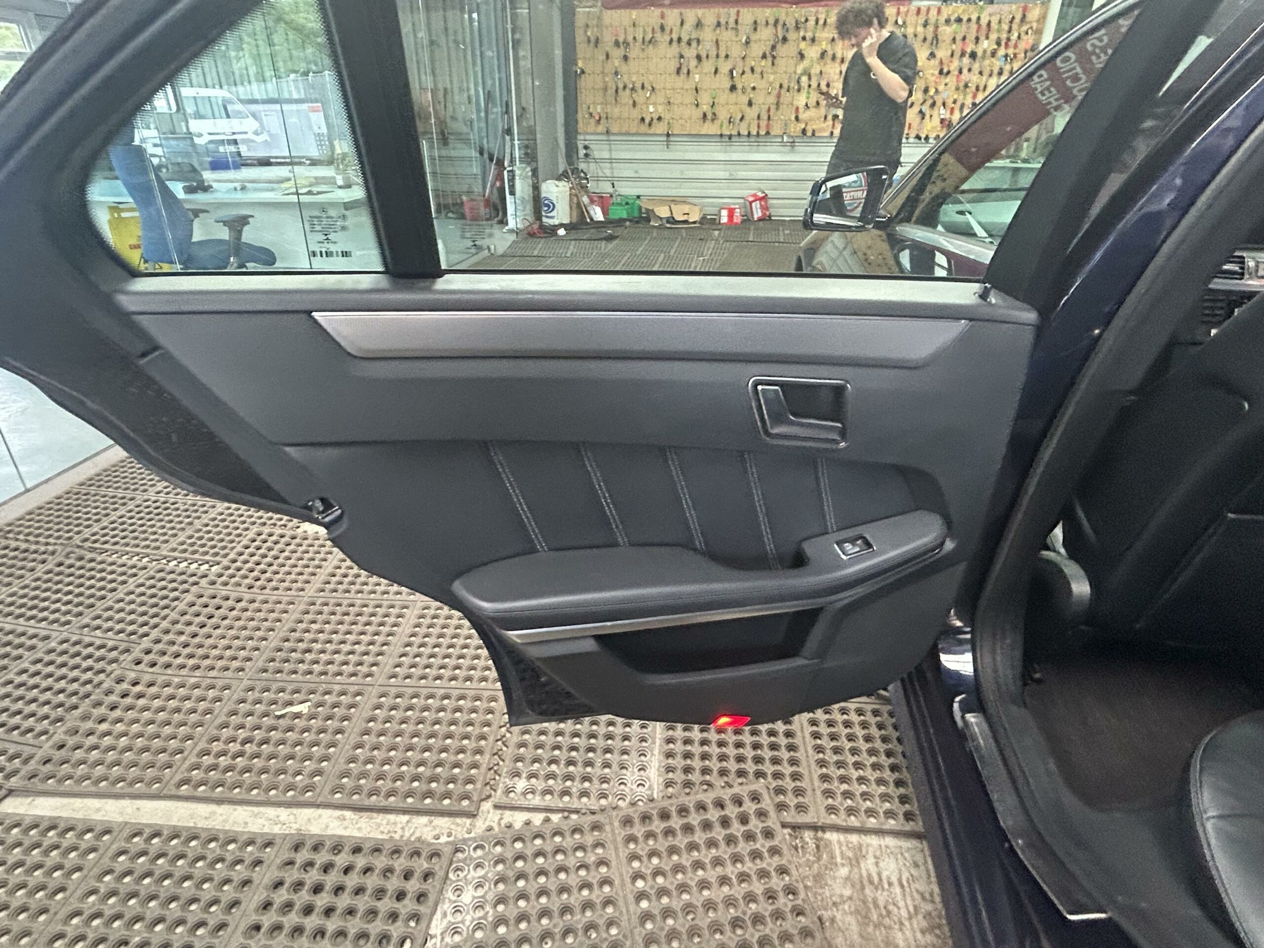 2015 Mercedes-Benz E-Class E220 SE Bluetec Auto – KS64FTD