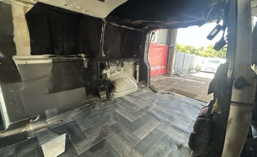 2005 VOLKSWAGEN TRANSPORTER T28 85 TDI