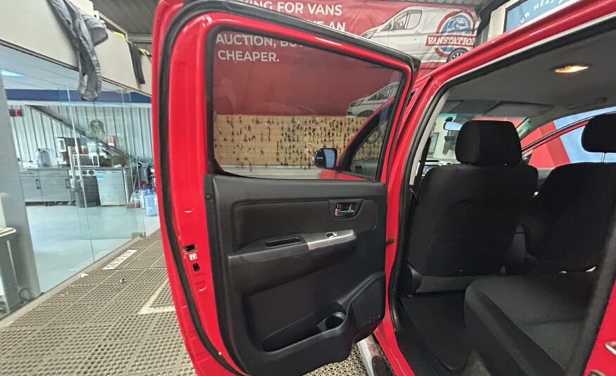 2016 TOYOTA HILUX INVINCIBLE D-4D 4X4 DCB INVINCIBLE D-4D 4X4 DCB