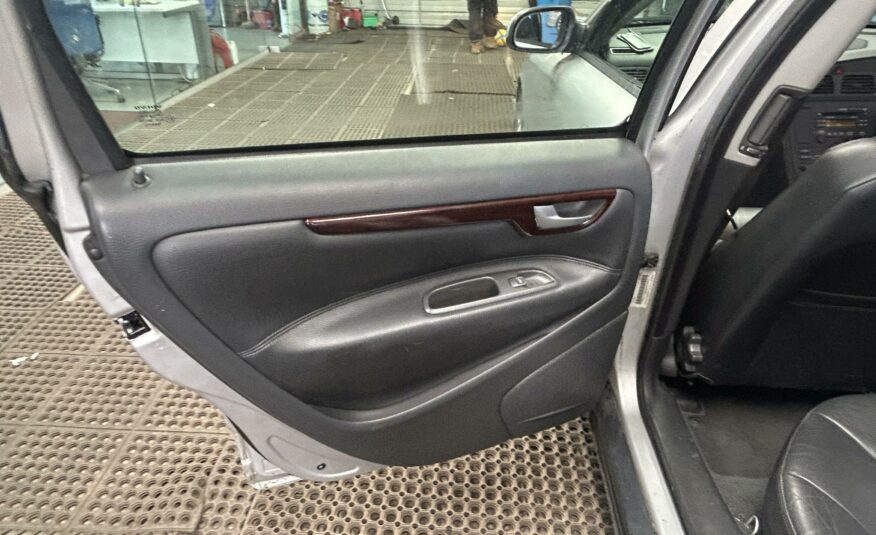 2002 VOLVO 70 SERIES V70 T S