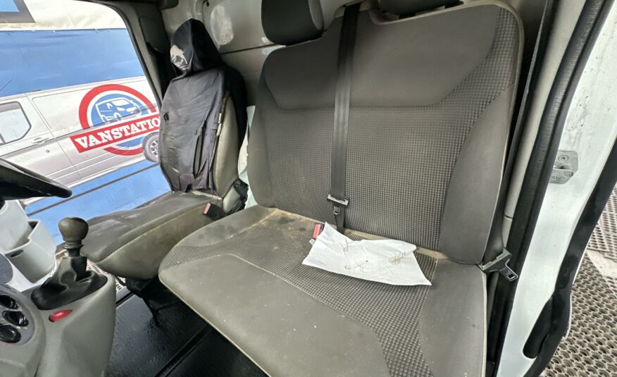 2012 VAUXHALL VIVARO 2700 CDTI 113 SWB