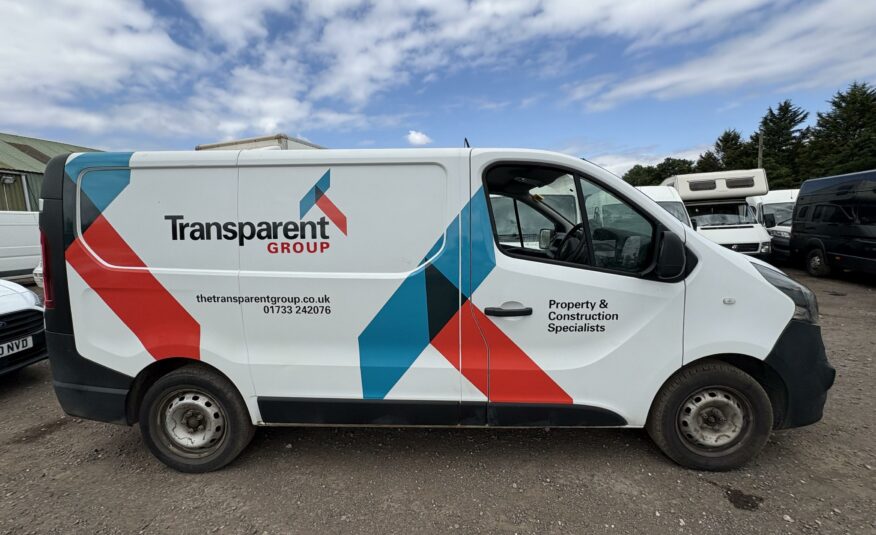 2015 VAUXHALL VIVARO 2700 CDTI