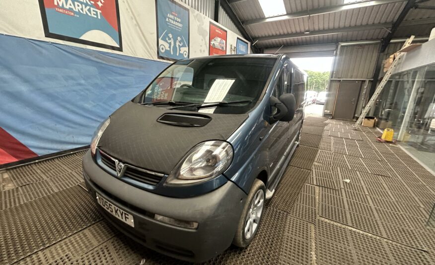 2005 VAUXHALL VIVARO DTI 2900 LWB P/V