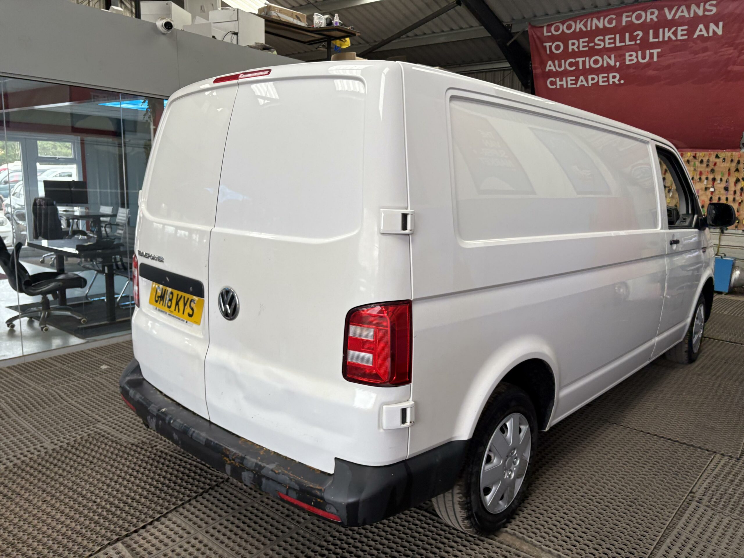 2018 Volkswagen Transporter Transporter T30 Startline TDI BlueMotion Technology – GM18KYS