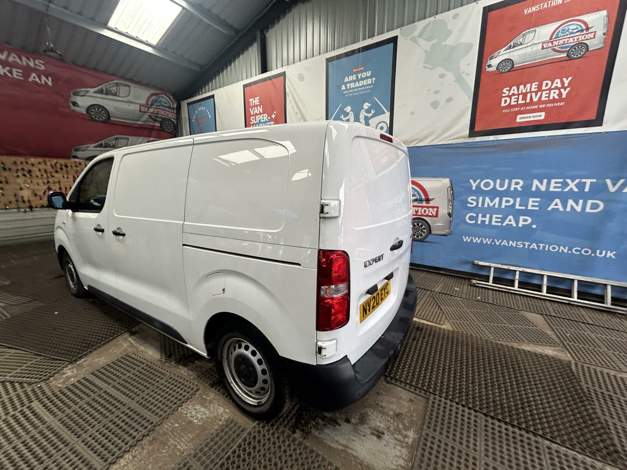 2020 Peugeot Expert Expert Professional L1 Blue HDi – NV20EYC
