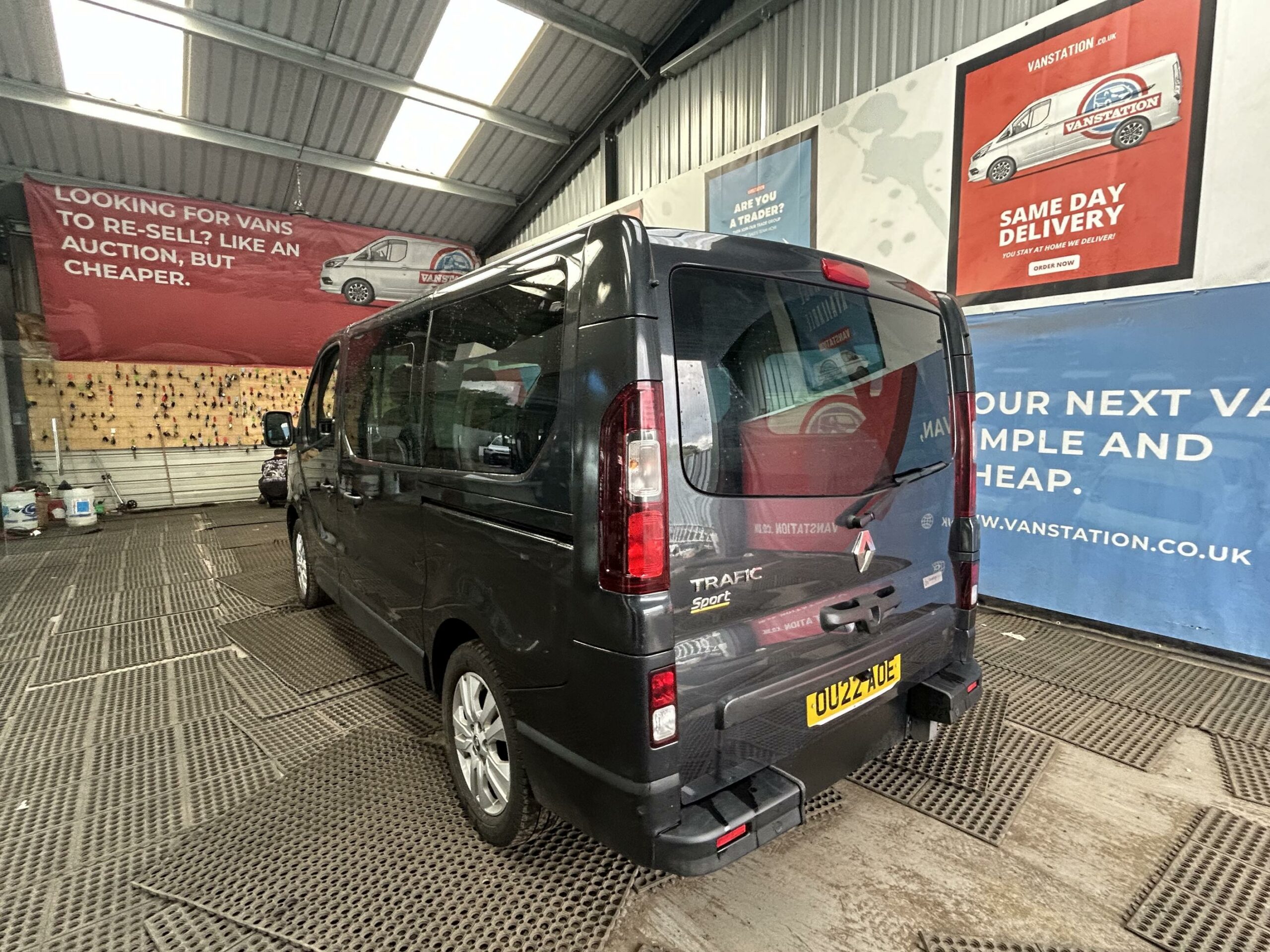 2022 Renault Trafic – Model: Trafic SL28 Sport Blue DCI – OU22AOE