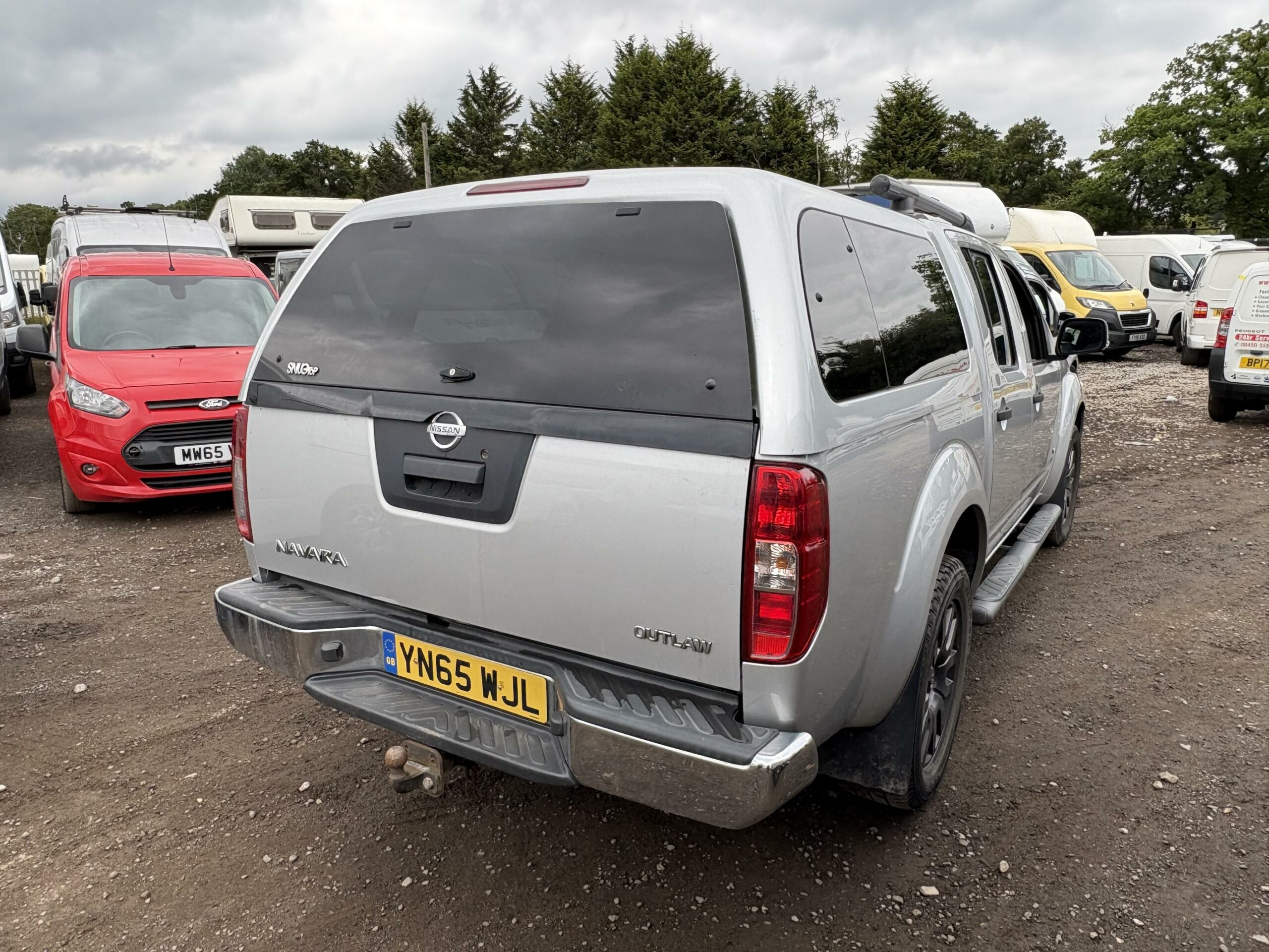 2015 Nissan Navara Navara Outlaw dCi Auto – YN65WJL/C3WAXY