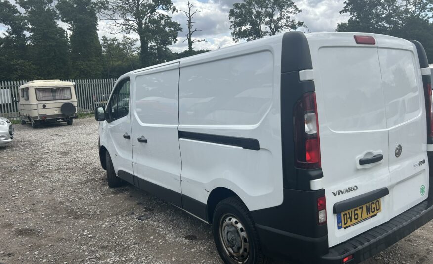 2017 VAUXHALL VIVARO 2900 CDTI