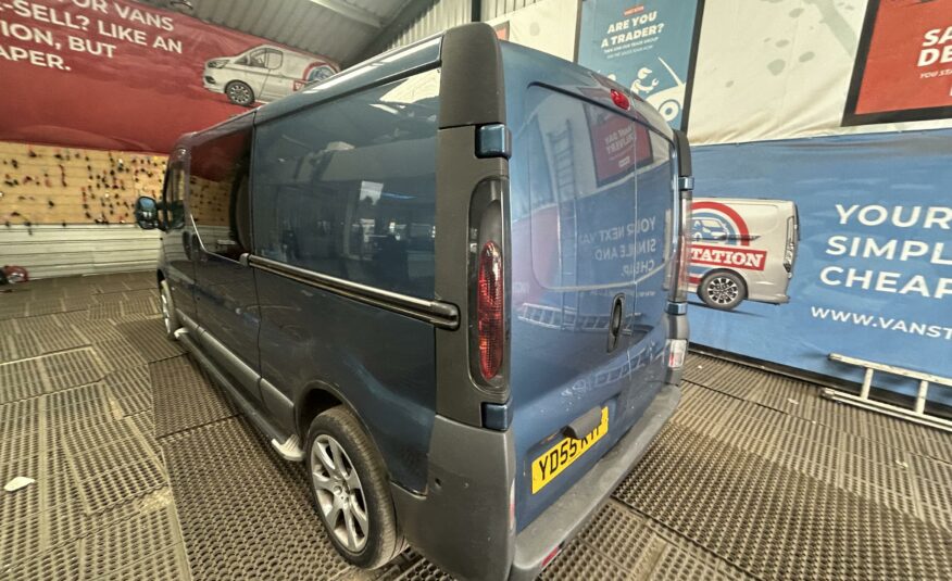2005 VAUXHALL VIVARO DTI 2900 LWB P/V