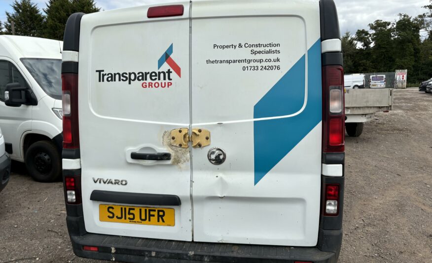 2015 VAUXHALL VIVARO 2700 CDTI