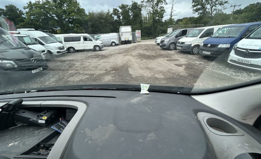 2016 RENAULT TAFIC SL27 SPORT DCI
