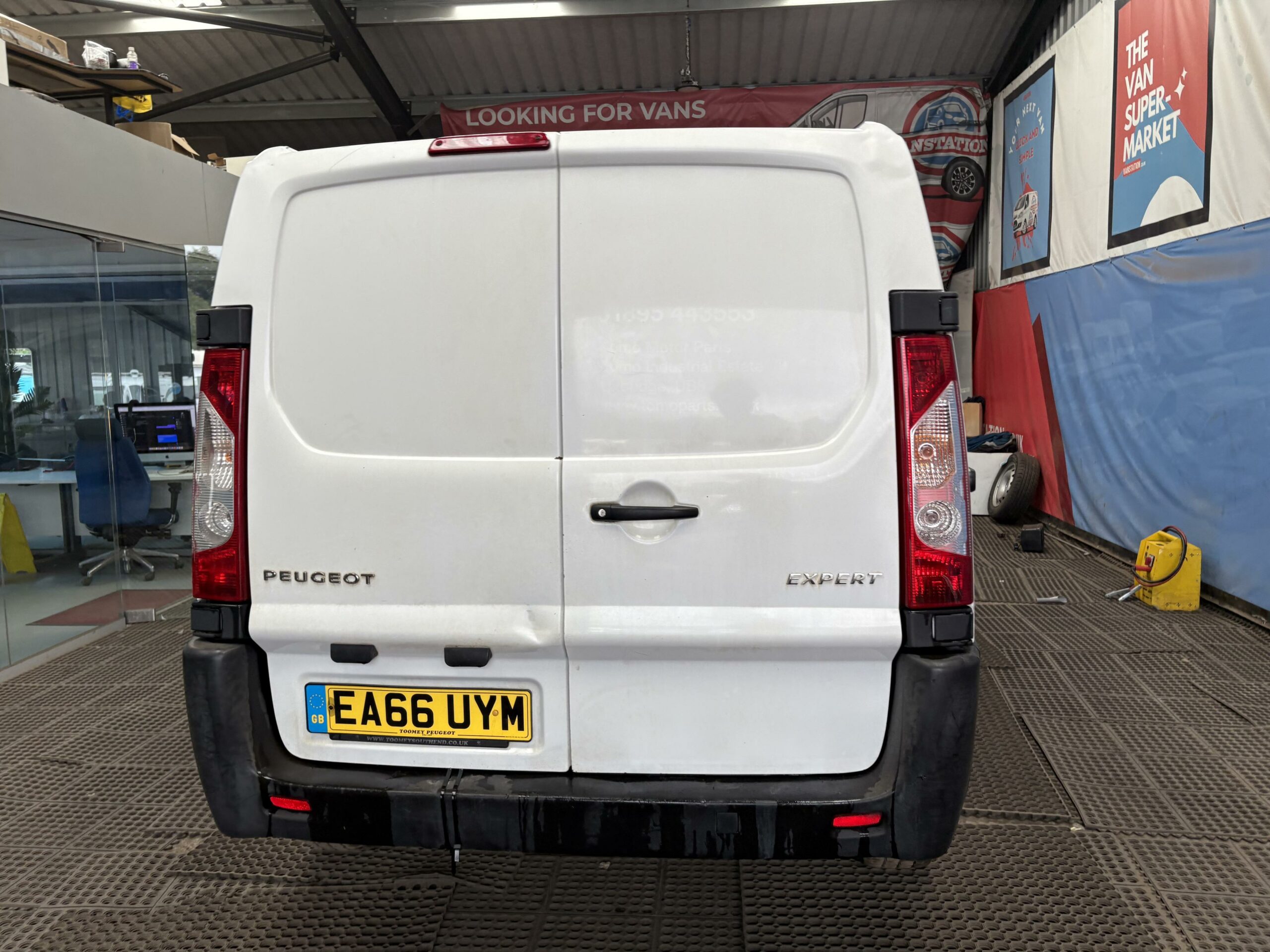 2016 Peugeot Expert – Model: Expert 1000 L1H1 Professional HDi – EA66UYM