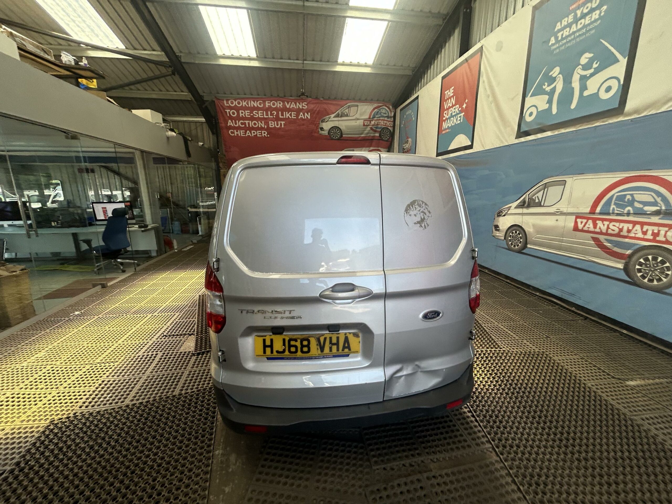2018 Ford Transit Courier Transit Courier Limited TDCi – HJ68VHA