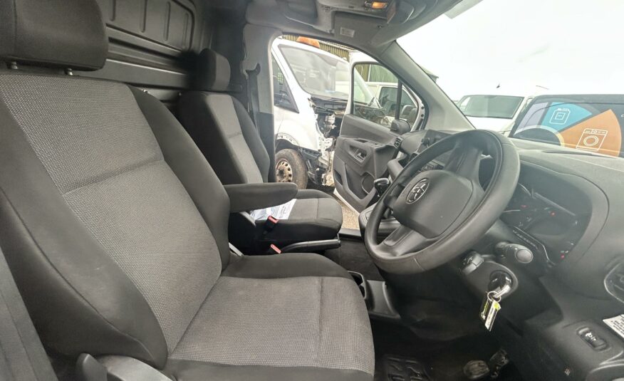 2022 TOYOTA PROACE CITY ACTIVE