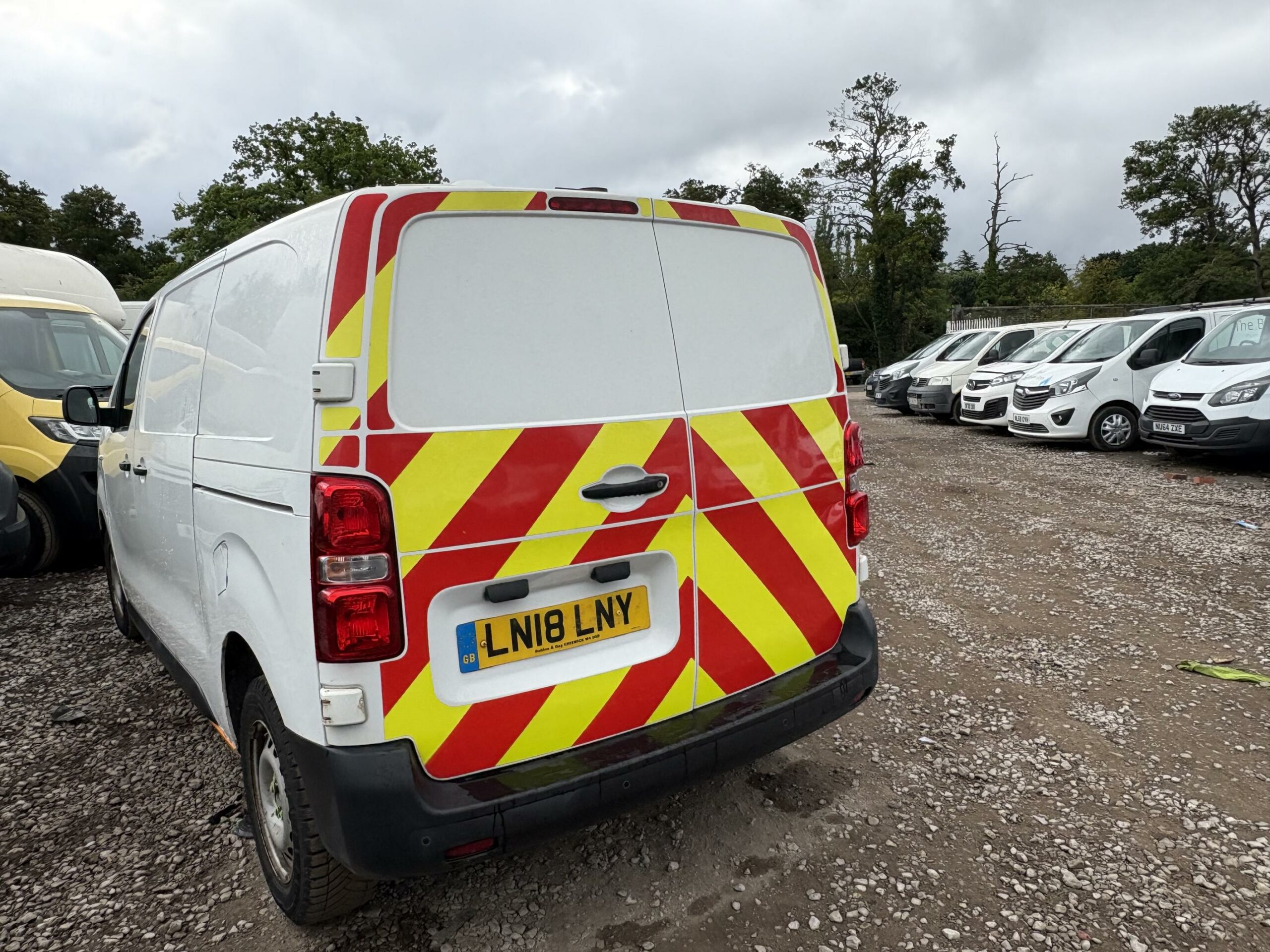 2018 Peugeot Expert Expert Professional Standard Blue HDi – LN18LNY