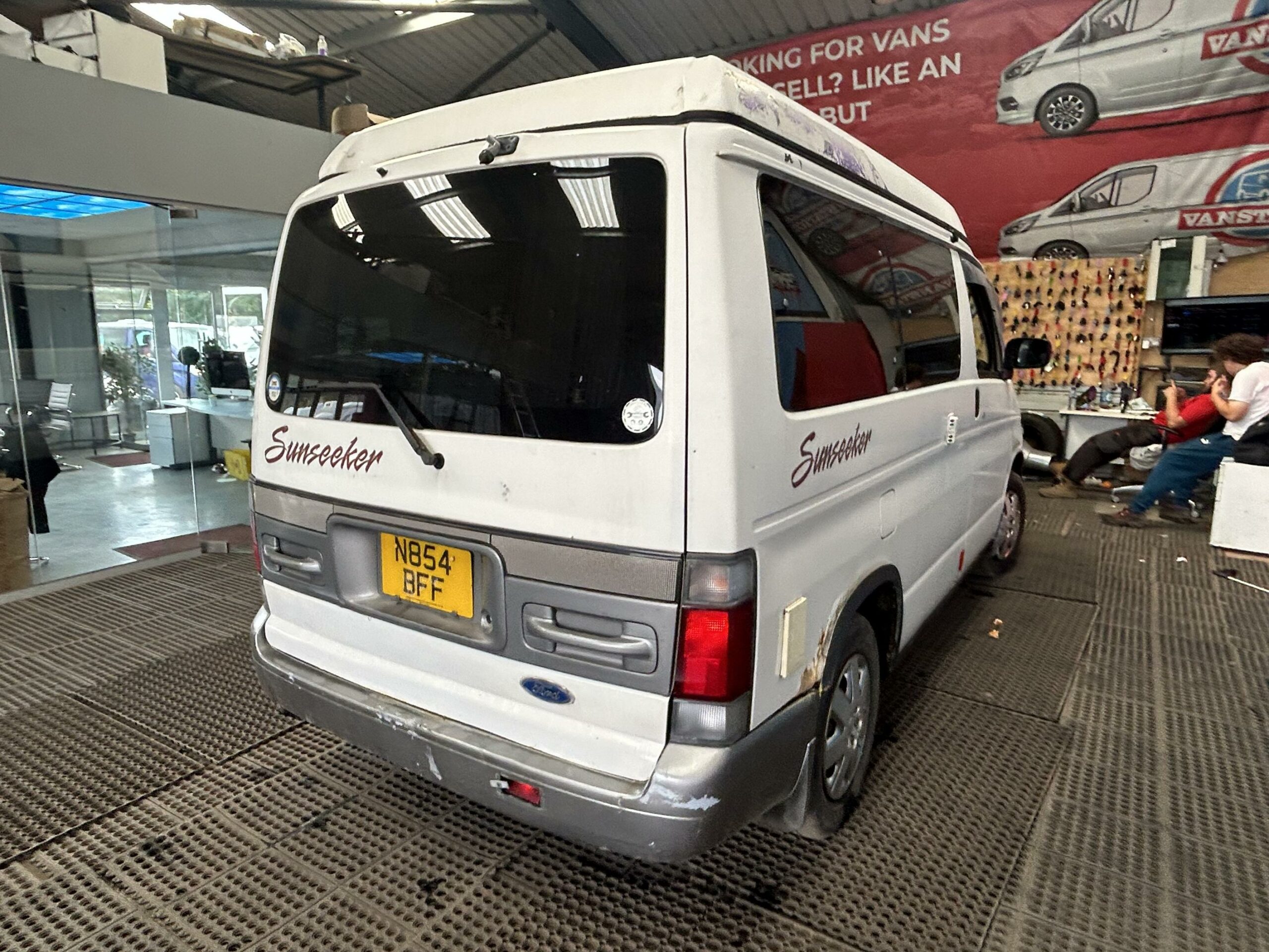 1996 – N854BFF