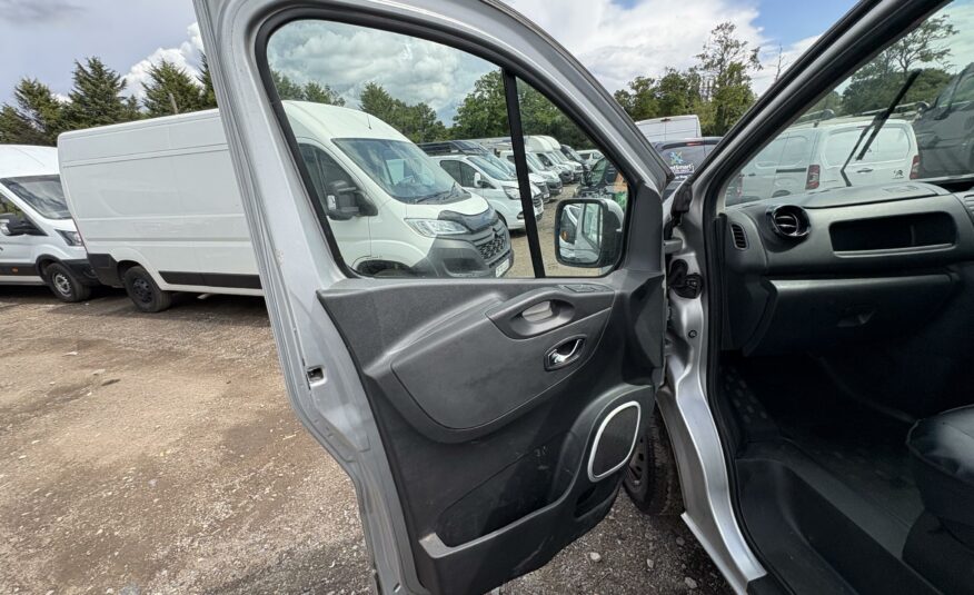 2017 VAUXHALL VIVARO 2900 SPORTIVE CDTI