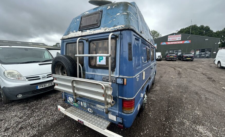 1991 MERCEDES 208D