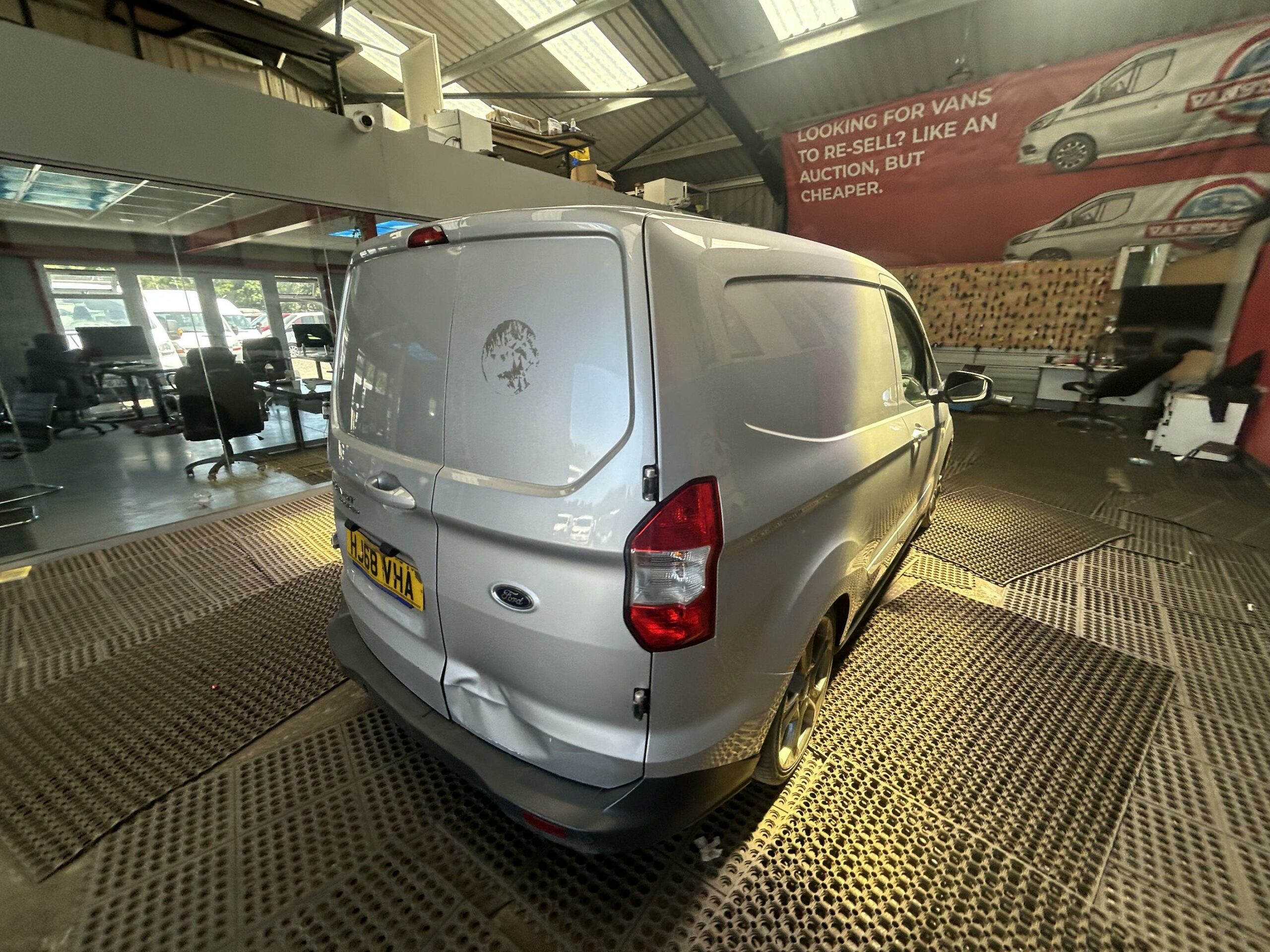 2018 Ford Transit Courier Transit Courier Limited TDCi – HJ68VHA