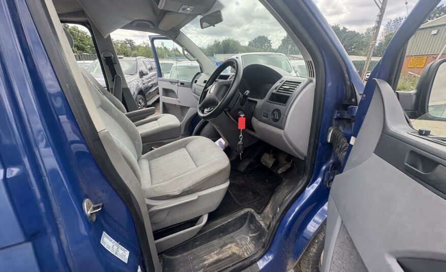 2004 VOLKSWAGEN TRANSPORTER T5 2.5 TDI