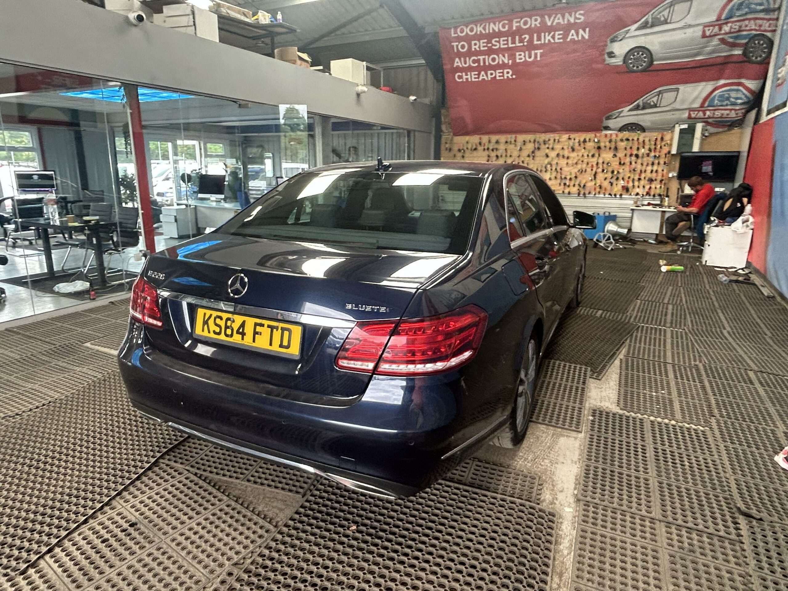 2015 Mercedes-Benz E-Class E220 SE Bluetec Auto – KS64FTD