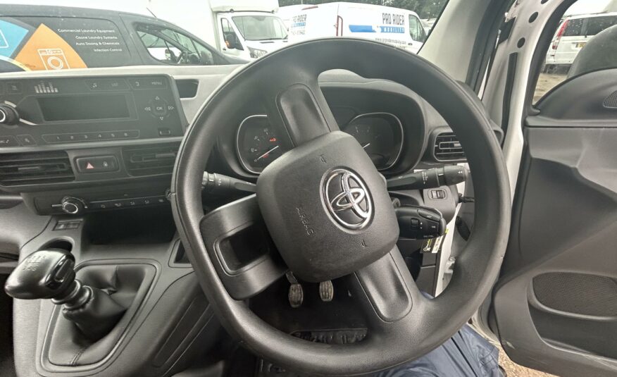 2022 TOYOTA PROACE CITY ACTIVE
