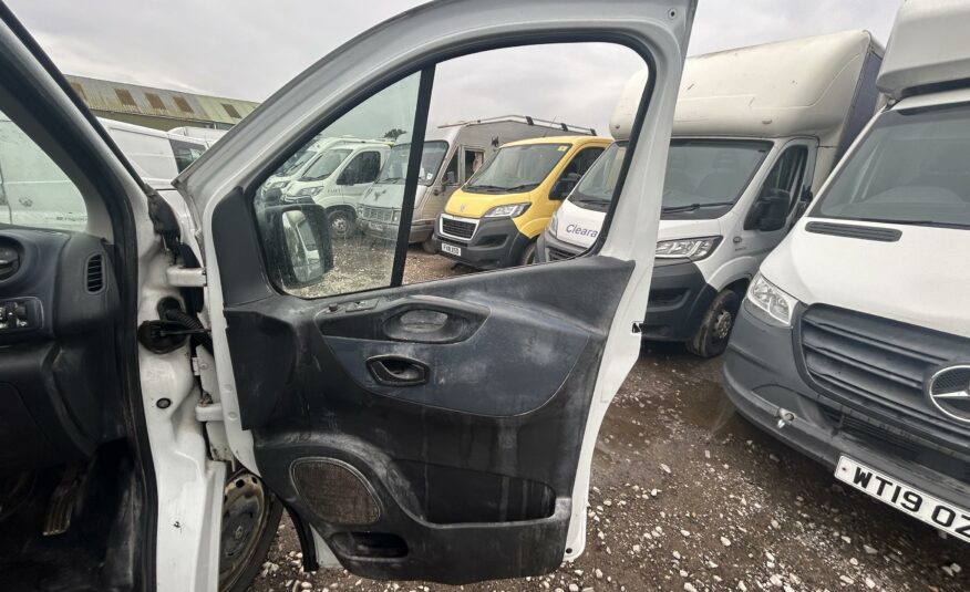 2017 VAUXHALL VIVARO 2700 CDTI