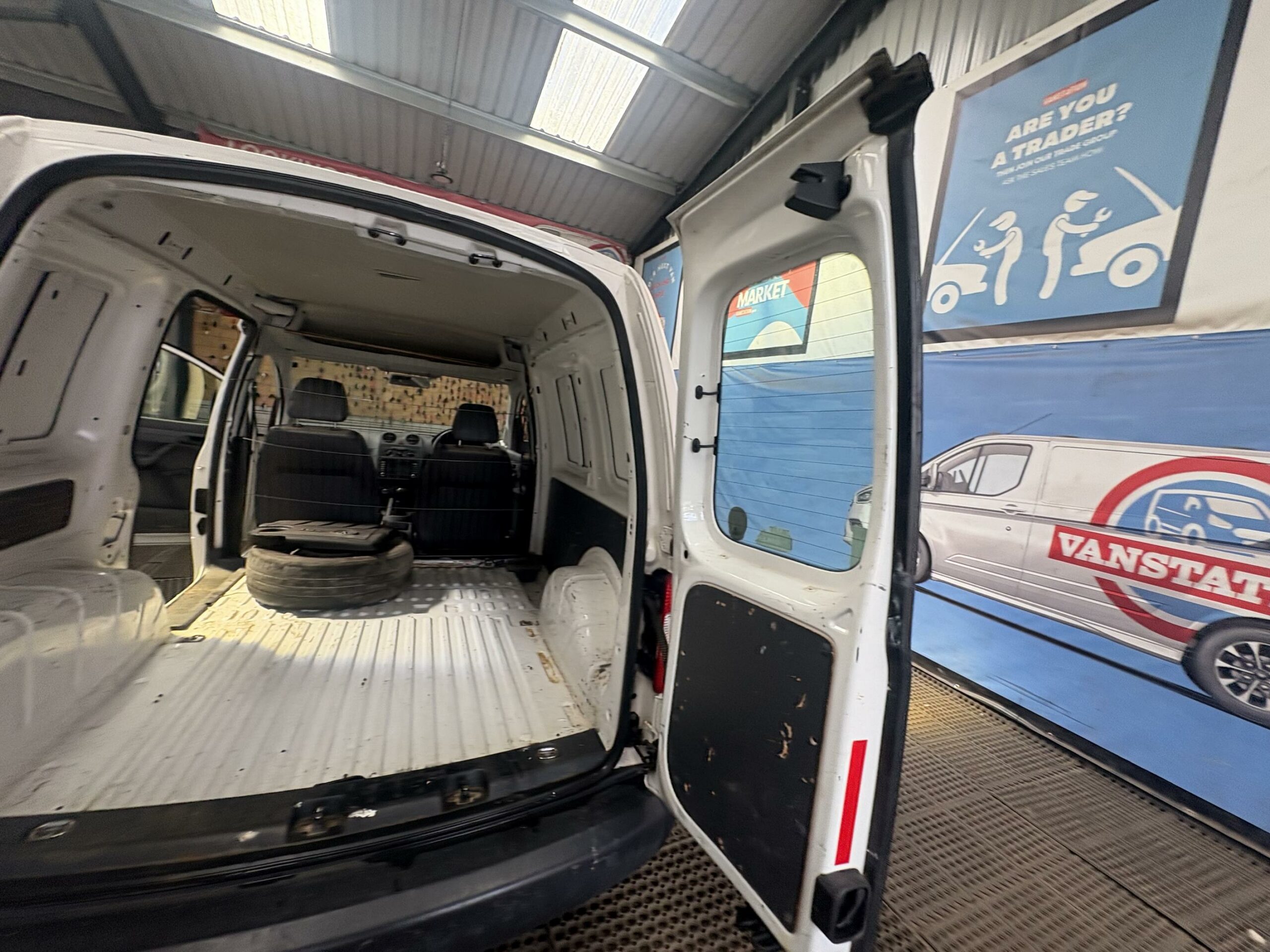 2012 Volkswagen Caddy Caddy C20 TDI 102 – DL12HFN