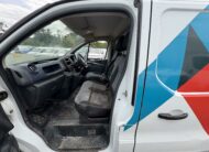 2015 VAUXHALL VIVARO 2700 CDTI